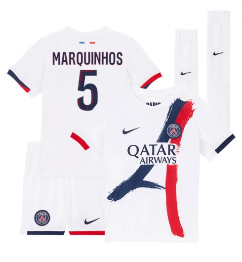 Köpa Billiga Barn Paris Saint-Germain Bortatröja 2024/25 Marquinhos 5 Kortärmad (+ Korta byxor) 1 Köpa Billiga Barn Paris Saint-Germain Bortatröja 2024/25 Marquinhos 5 Kortärmad (+ Korta byxor)