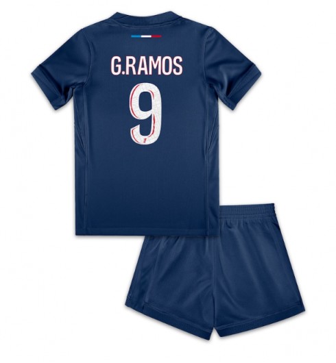 Köpa Billiga Barn Paris Saint-Germain Hemmatröja 2024/25 Gonçalo Ramos 9 Kortärmad (+ Korta byxor) 1 Köpa Billiga Barn Paris Saint-Germain Hemmatröja 2024/25 Gonçalo Ramos 9 Kortärmad (+ Korta byxor)