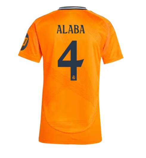 Köpa Billiga Dam Real Madrid Bortatröja 2024/25 David Alaba 4 Kortärmad 1 Köpa Billiga Dam Real Madrid Bortatröja 2024/25 David Alaba 4 Kortärmad