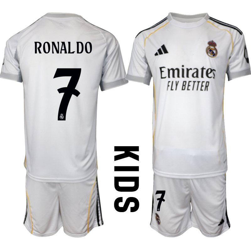 Köp Barn Real Madrid Hemmatröja 2025/26 Cristiano Ronaldo #7 Fotbollssats Kortärmad (+ Shorts) 1 Köp Barn Real Madrid Hemmatröja 2025/26 Cristiano Ronaldo #7 Fotbollssats Kortärmad (+ Shorts)