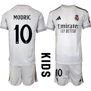 Köp Barn Real Madrid Hemmatröja 2025/26 Luka Modric #10 Fotbollssats Kortärmad (+ Shorts)
