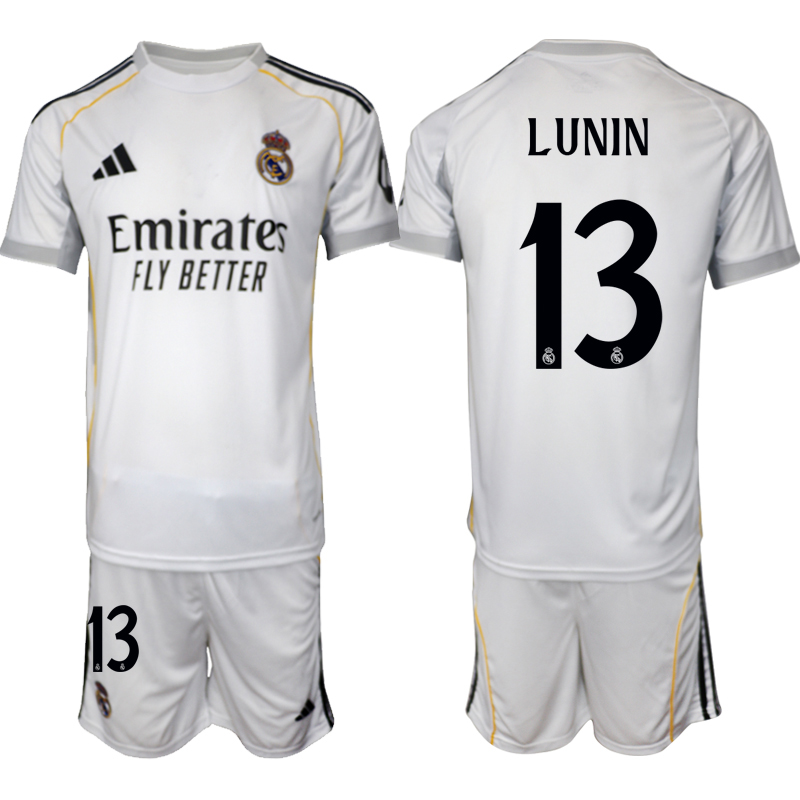 Köp Herr Real Madrid Hemmatröja 2025/26 Andriy Lunin #13 Fotbollsmatchställ (kortärmad tröja + shorts) 1 Köp Herr Real Madrid Hemmatröja 2025/26 Andriy Lunin #13 Fotbollsmatchställ (kortärmad tröja + shorts)
