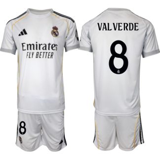 Köp Herr Real Madrid Hemmatröja 2025/26 Federico Valverde #8 Fotbollsmatchställ (kortärmad tröja + shorts)