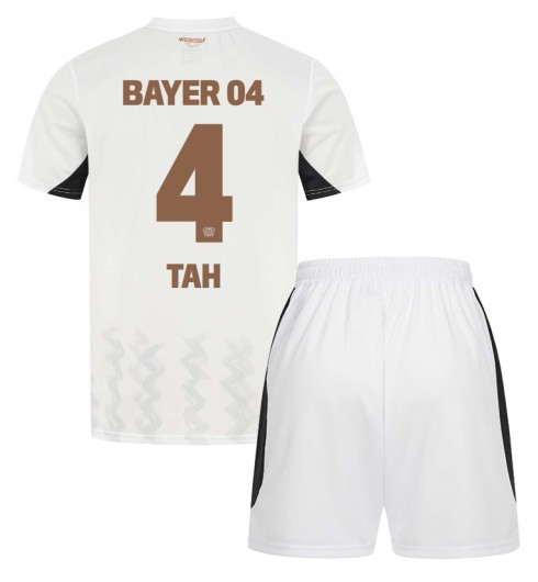 Köpa Billiga Barn Bayer 04 Leverkusen Bortatröja 2024/25 Jonathan Tah 4 Kortärmad (+ Korta byxor) 1 Köpa Billiga Barn Bayer 04 Leverkusen Bortatröja 2024/25 Jonathan Tah 4 Kortärmad (+ Korta byxor)
