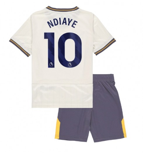 Köpa Billiga Barn Everton Tredjetröja 2024/25 Iliman Ndiaye 10 Kortärmad (+ Korta byxor) 1 Köpa Billiga Barn Everton Tredjetröja 2024/25 Iliman Ndiaye 10 Kortärmad (+ Korta byxor)