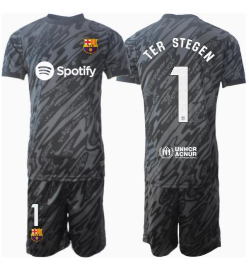 Köp Barn Barcelona Målvakt Tredjetröja 2024/25 Ter Stegen #1 Fotbollsklädset Kortärmad Tröja + Shorts 1 Köp Barn Barcelona Målvakt Tredjetröja 2024/25 Ter Stegen #1 Fotbollsklädset Kortärmad Tröja + Shorts