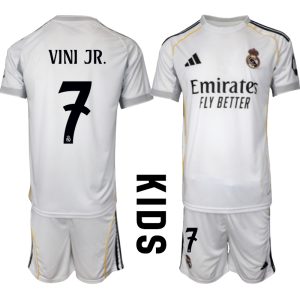 Köp Barn Real Madrid Hemmatröja 2025/26 Vinicius Junior #7 Fotbollssats Kortärmad (+ Shorts)