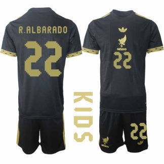 Köp Mexiko 2025 Gold Cup Fotbollströja Barn Roberto Alvarado 22 Fotbollsklädset Kortärmad + Shorts