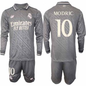 Köp Real Madrid Herr Tredjetröja 2024/25 Luka Modric 10 Fotbollsställ Långärmad (+ Shorts)