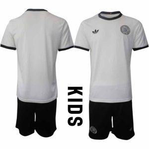 Köp Barn Tyskland 125-årsjubileum Hemmatröja 2025/26 Fotbollsställ Kortärmad (+ Korta byxor)