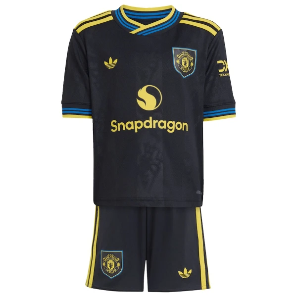 Manchester United Barn Tredjeställ 2025/26 – Kortärmad Fotbollströja + Shorts 2 Manchester United Barn Tredjeställ 2025/26 – Kortärmad Fotbollströja + Shorts