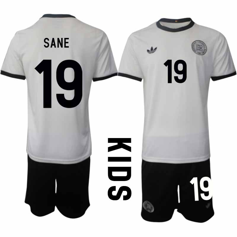 Köp Tyskland Barn Hemmatröja 2025/26 Leroy Sané 19 Fotbollsställ Kortärmad (+ Korta byxor) – Tysklands 125-årsjubileumskit