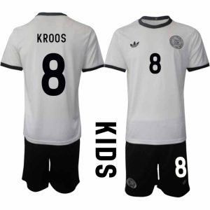 Köp Tyskland Barn Hemmatröja 2025/26 Toni Kroos 8 Fotbollsställ Kortärmad (+ Korta byxor) – Tysklands 125-årsjubileumskit