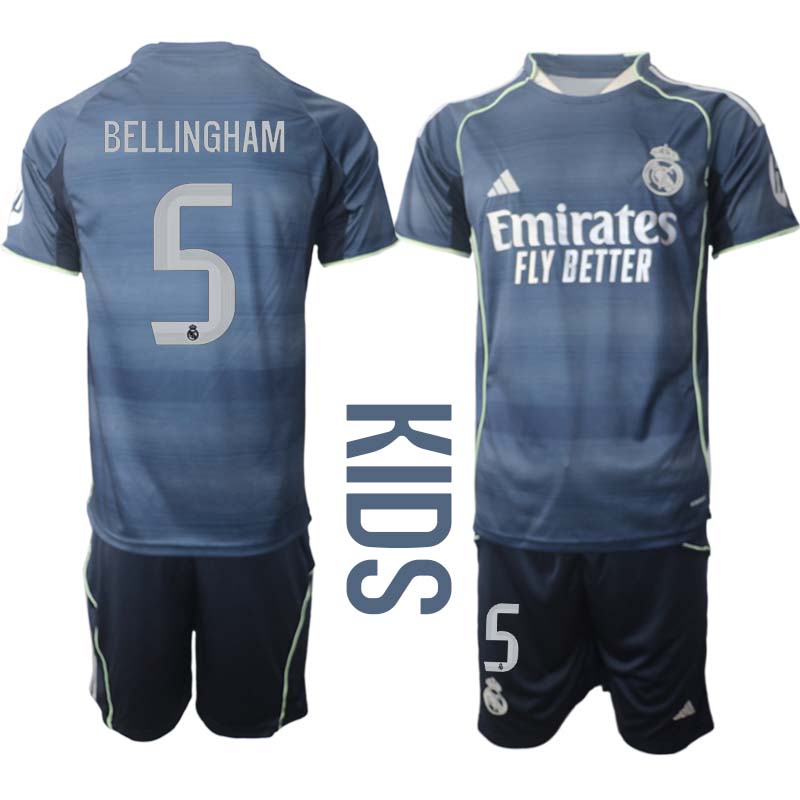 Real Madrid Bortaställ Barn 2025/26 – Jude Bellingham 5 – Kortärmad Fotbollströja + Shorts 1 Real Madrid Bortaställ Barn 2025/26 – Jude Bellingham 5 – Kortärmad Fotbollströja + Shorts