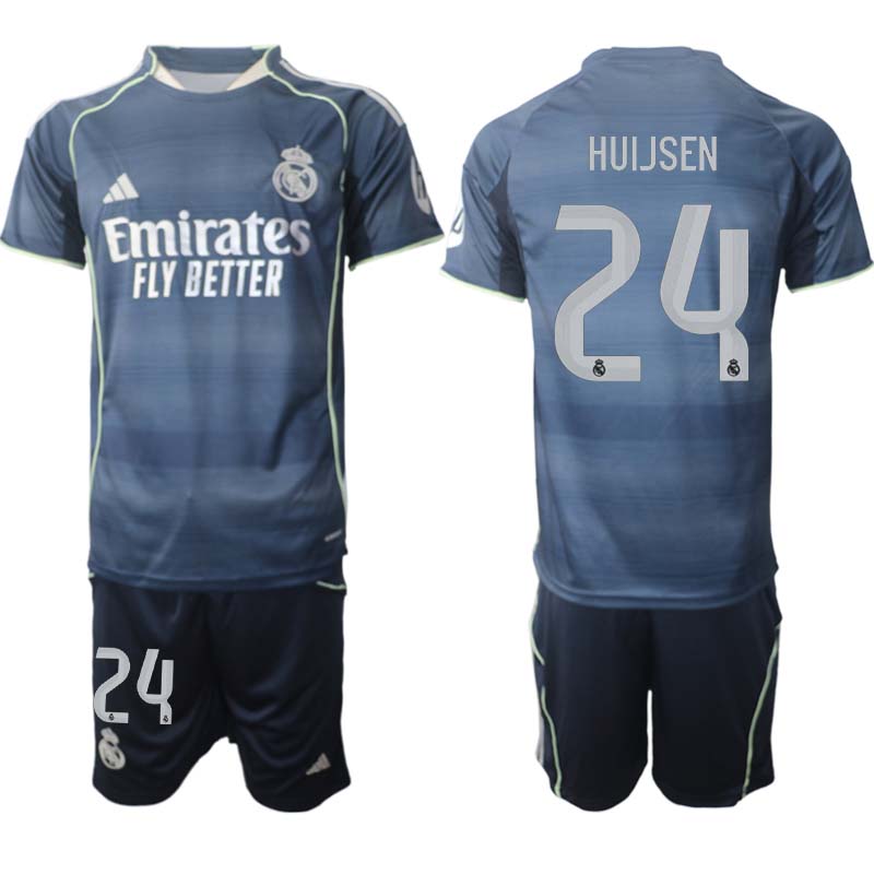 Real Madrid Bortaställ Herr 2025/26 – Dean Huijsen 24 – Kortärmad Fotbollströja + Shorts 1 Real Madrid Bortaställ Herr 2025/26 – Dean Huijsen 24 – Kortärmad Fotbollströja + Shorts