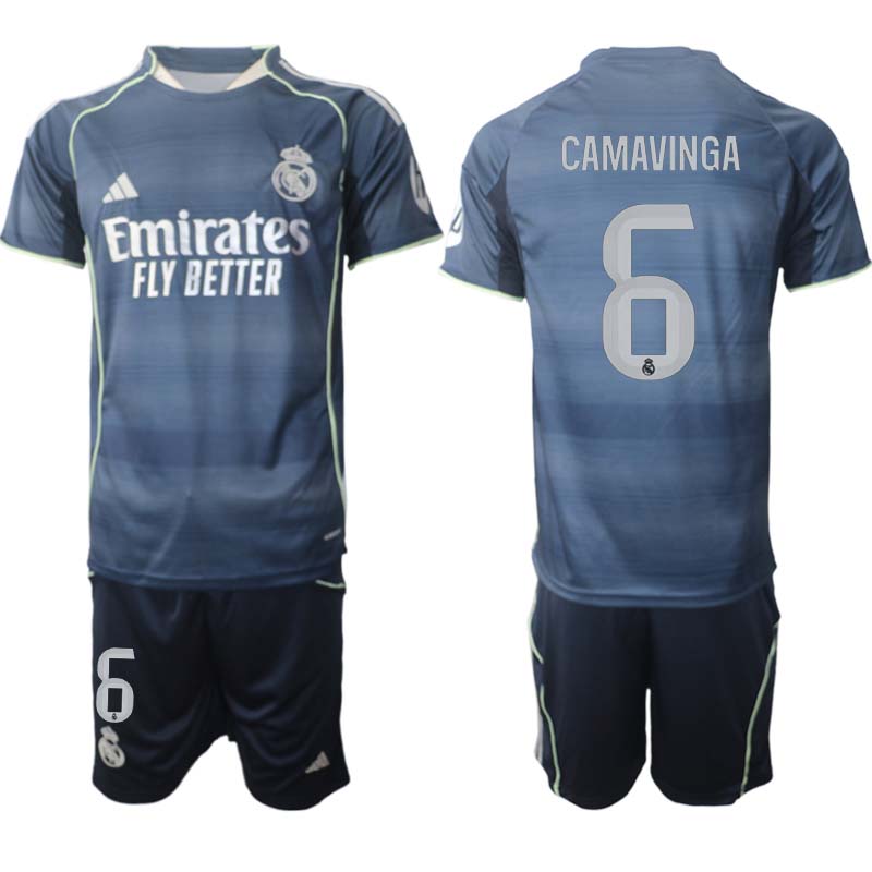 Real Madrid Bortaställ Herr 2025/26 – Eduardo Camavinga 6 – Kortärmad Fotbollströja + Shorts 1 Real Madrid Bortaställ Herr 2025/26 – Eduardo Camavinga 6 – Kortärmad Fotbollströja + Shorts