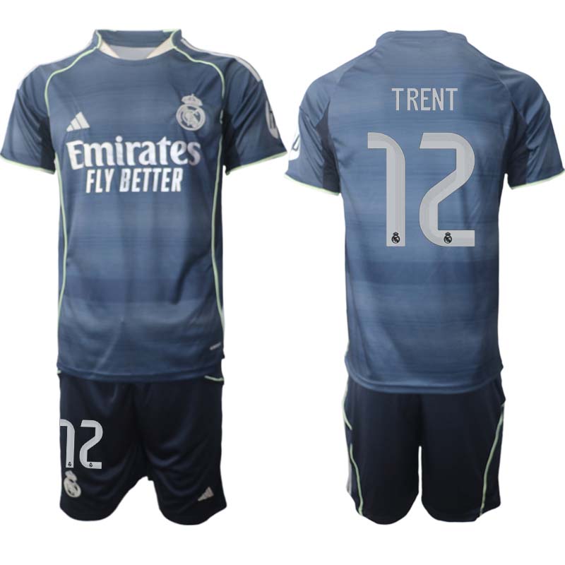 Real Madrid Bortaställ Herr 2025/26 – Trent Alexander-Arnold 12 – Kortärmad Fotbollströja + Shorts 1 Real Madrid Bortaställ Herr 2025/26 – Trent Alexander-Arnold 12 – Kortärmad Fotbollströja + Shorts
