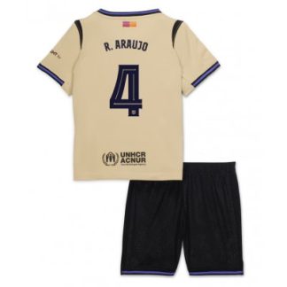 FC Barcelona Barn Bortaställ 2025/26 Ronald Araujo 4 Kortärmad Tröja + Shorts