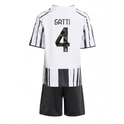 Juventus Barn Hemmaställ 2025/26 Federico Gatti 4 Kortärmad Tröja + Shorts 1 Juventus Barn Hemmaställ 2025/26 Federico Gatti 4 Kortärmad Tröja + Shorts