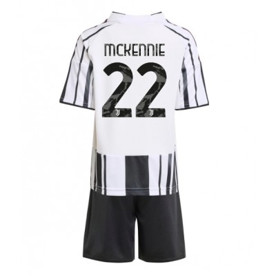 Juventus Barn Hemmaställ 2025/26 Weston McKennie 22 Kortärmad Tröja + Shorts 1 Juventus Barn Hemmaställ 2025/26 Weston McKennie 22 Kortärmad Tröja + Shorts