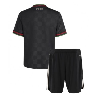 FC Bayern München Barn Tredjeställ 2025/26 – Kortärmad Fotbollströja + Shorts 2 Bayern München Tredjeställ 2025/26 Barn Kortärmad Tröja + Shorts