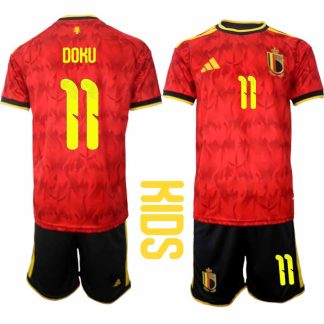 Belgien VM 2026 Hemmaställ Barn Jérémy Doku #11 Kortärmad Fotbollströja + Shorts