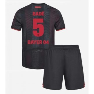 Bayer 04 Leverkusen Hemmatröja 2025–26 Barn Set – Loïc Badé #5 Kortärmad Fotbollströja med Shorts