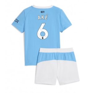 Manchester City Hemmaställ 2025/26 Barn Nathan Aké #6 Kortärmad Fotbollströja + Shorts