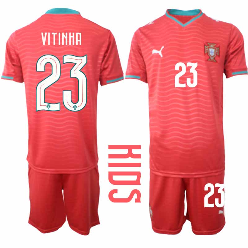 Portugal Barn Hemmaställ VM 2026 Vitinha #23 Kortärmad Fotbollströja med Shorts 1 Portugal Barn Hemmaställ VM 2026 Vitinha #23 Kortärmad Fotbollströja med Shorts