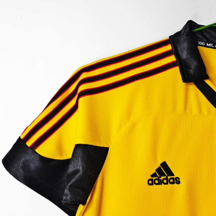 AC Milan Retro Bortatröja 1999/00 – Klassisk Gul Fotbollströja 4 AC Milan Retro Bortatröja 1999/00 – Klassisk Gul Fotbollströja - Bild 4