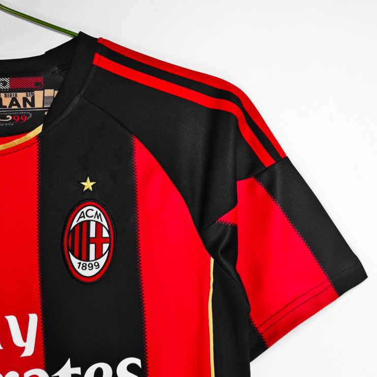 AC Milan Retro Hemmatröja 2010/11 – Klassisk Fotbollströja 3 AC Milan Retro Hemmatröja 2010/11 – Klassisk Fotbollströja - Bild 3