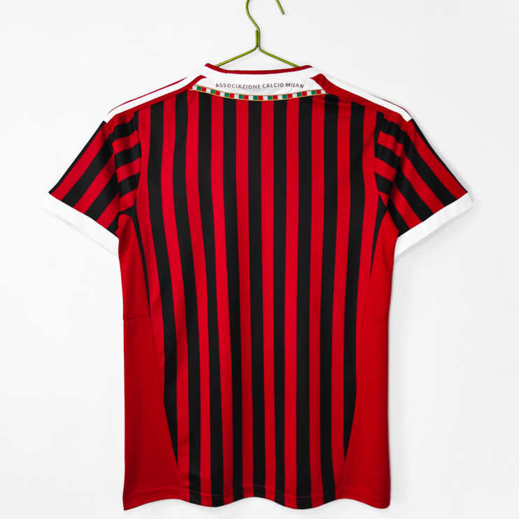 AC Milan Retro Hemmatröja 2011/12 – Klassisk Fotbollströja 2 AC Milan Retro Hemmatröja 2011/12 – Klassisk Fotbollströja - Bild 2