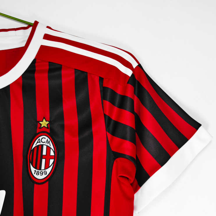 AC Milan Retro Hemmatröja 2011/12 – Klassisk Fotbollströja 3 AC Milan Retro Hemmatröja 2011/12 – Klassisk Fotbollströja - Bild 3