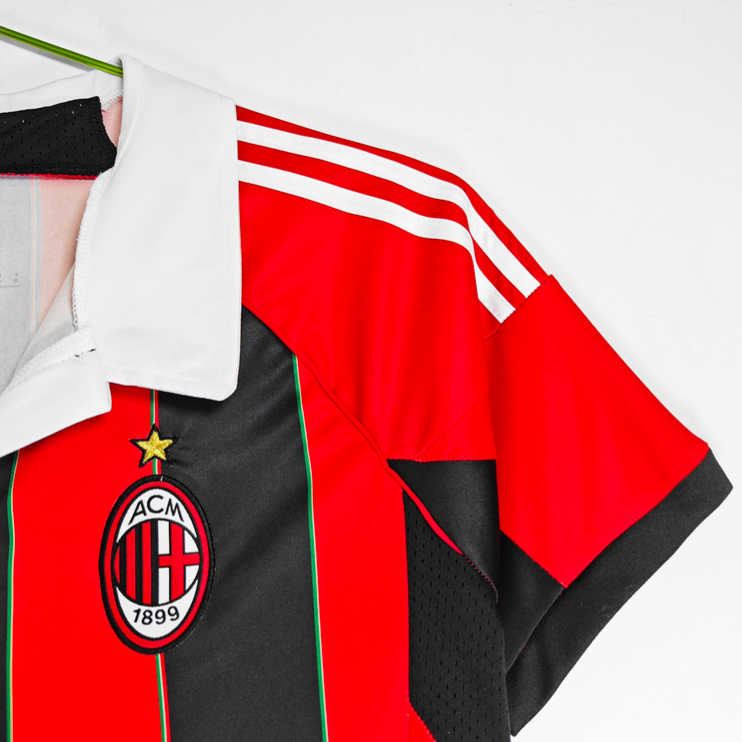 AC Milan Retro Hemmatröja 2012/13 – Klassisk Fotbollströja 3 AC Milan Retro Hemmatroja 2012 13 Klassisk Fotbollstroja 2