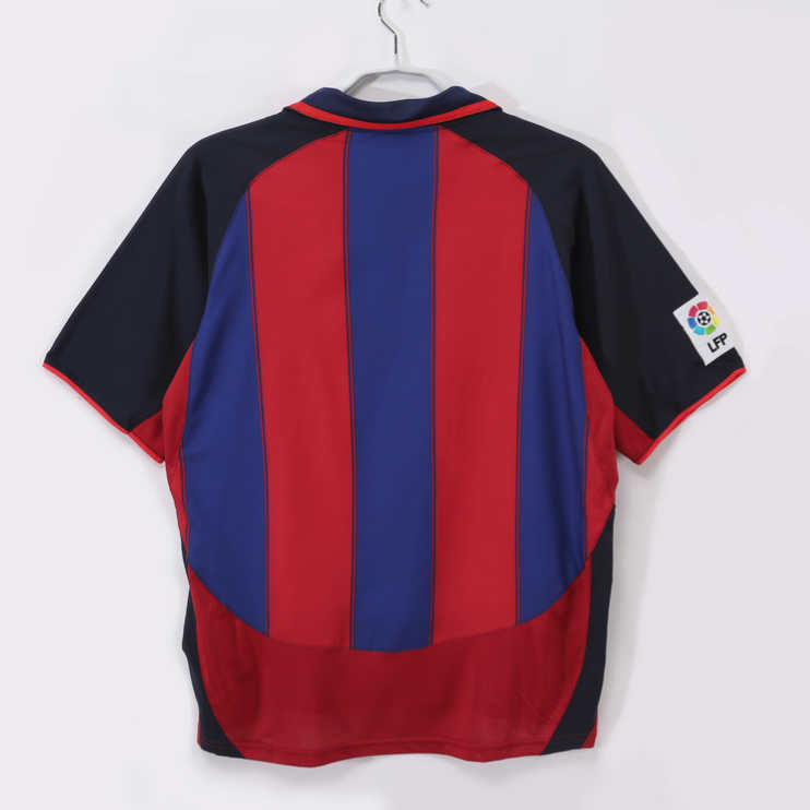 FC Barcelona 2003/04 Retro Hemmatröja – Klassisk Fotbollströja 2 FC Barcelona 2003/04 Retro Hemmatröja – Klassisk Fotbollströja