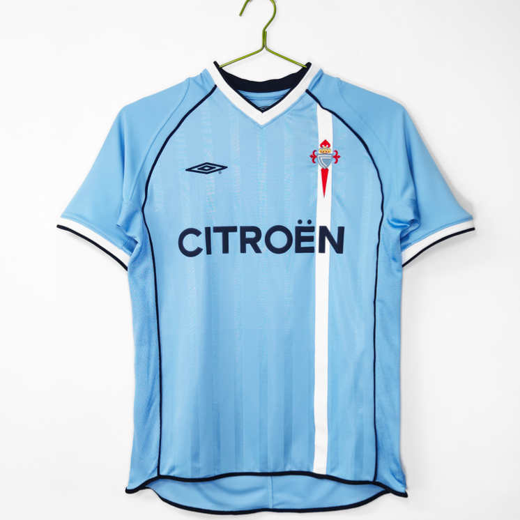 Celta de Vigo Retro Hemmatröja 2001/02 – Klassisk Blå Fotbollströja 1 Celta de Vigo Retro Hemmatröja 2001/02 – Klassisk Blå Fotbollströja