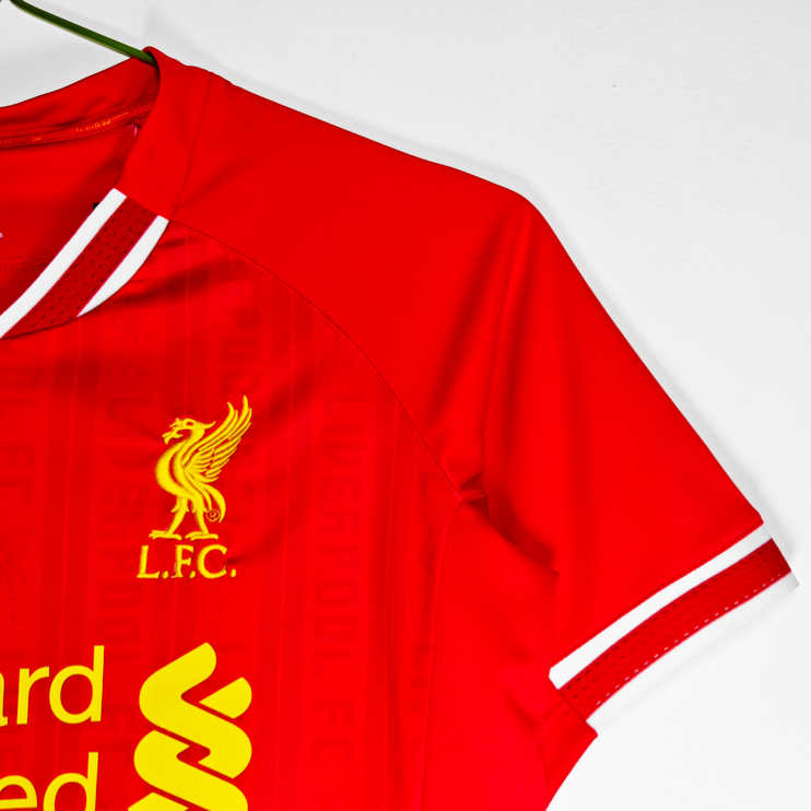 Liverpool Retro Hemmatröja 2013/14 – Klassisk Fotbollströja 3 Liverpool Retro Hemmatröja 2013/14 – Klassisk Fotbollströja - Bild 3