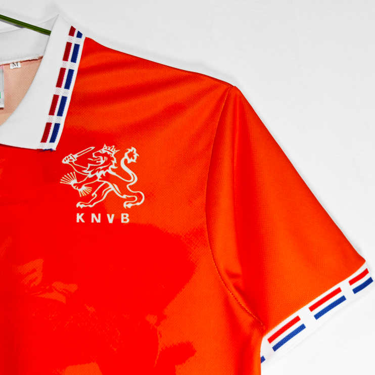 Nederländerna Retro Hemmatröja 1996 – Klassisk Fotbollströja 3 Nederlanderna Retro Hemmatroja 1996 Klassisk Fotbollstroja 2