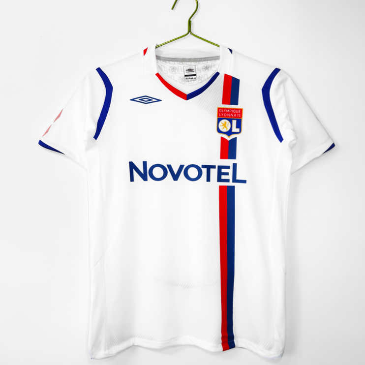 Olympique Lyonnais Retro Hemmatröja 2008/09 – Klassisk Fotbollströja 1 Olympique Lyonnais Retro Hemmatröja 2008/09 – Klassisk Fotbollströja