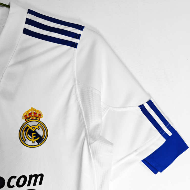 Real Madrid 2010/11 Retro Hemmatröja – Klassisk Fotbollströja 3 Real Madrid 2010/11 Retro Hemmatröja – Klassisk Fotbollströja - Bild 3
