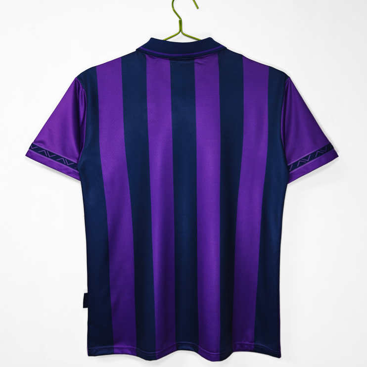 Tottenham Hotspur Retro Bortatröja 1995/97 – Klassisk Lila Fotbollströja 2 Tottenham Hotspur Retro Bortatröja 1995/97 – Klassisk Lila Fotbollströja