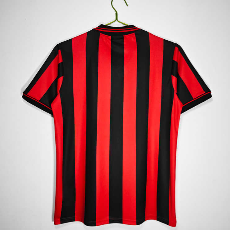 AC Milan Hemmatröja 1996/97 Retro Fotbollströja 2 AC Milan Hemmatröja 1996/97 Retro Fotbollströja