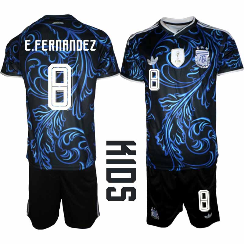 Argentina VM 2026 Bortatröja Barn – Enzo Fernández #8 Fotbollströja och Shorts Set Argentina VM 2026 Bortatröja Barn – Enzo Fernández #8 Fotbollströja och Shorts Set