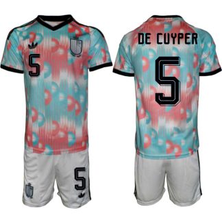 Belgien VM 2026 Bortatröja Herr – Maxim De Cuyper #5 Fotbollströja och Shorts Set