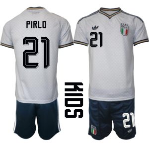 Italien Bortaställ VM 2026 Barn Andrea Pirlo 21 Tröja och Shorts